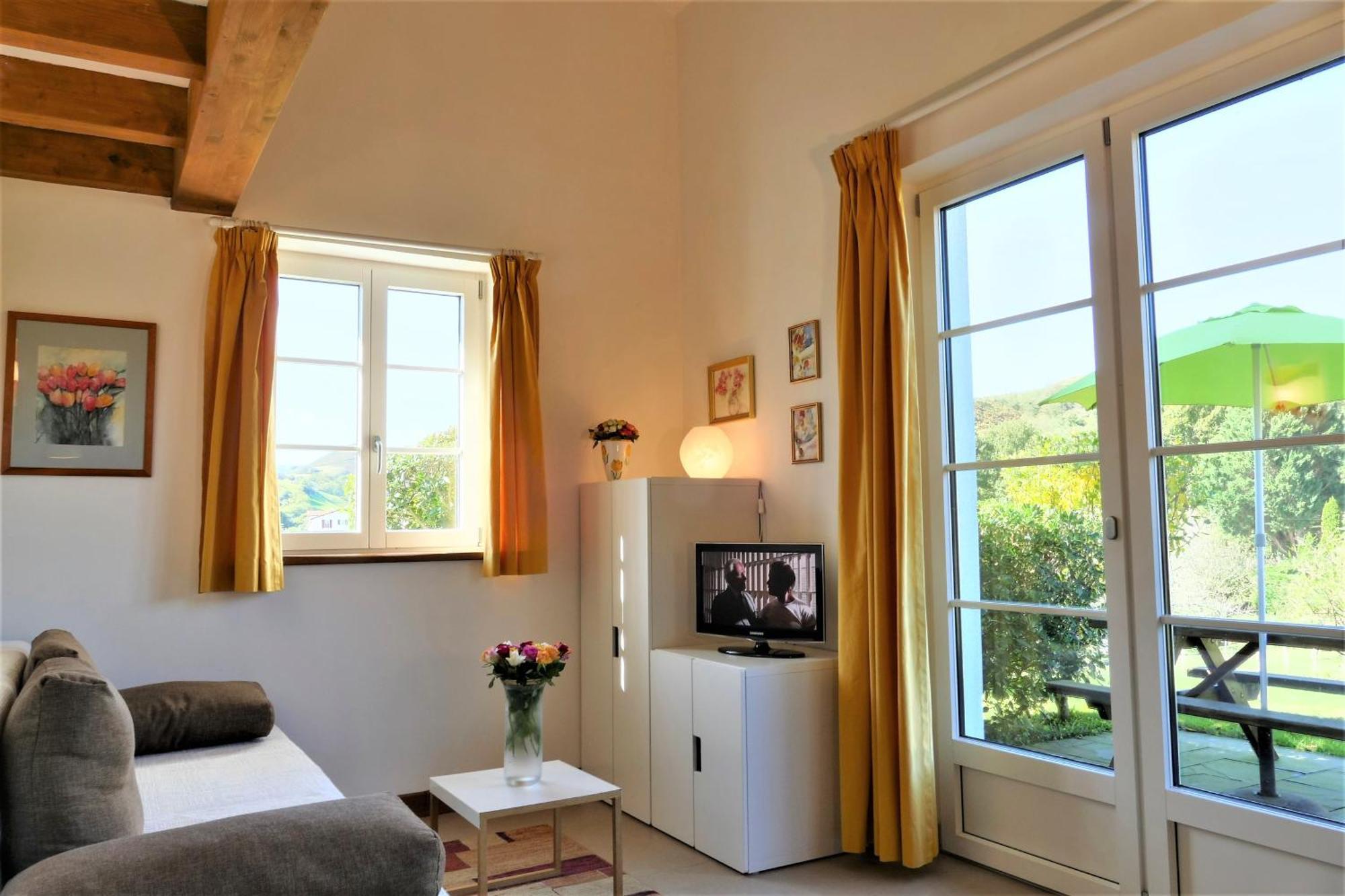 Baskoparadis I Eco-Gites I Calme I Vue I Anes I Jardin I Montagne I Nature Louhossoa Bilik gambar